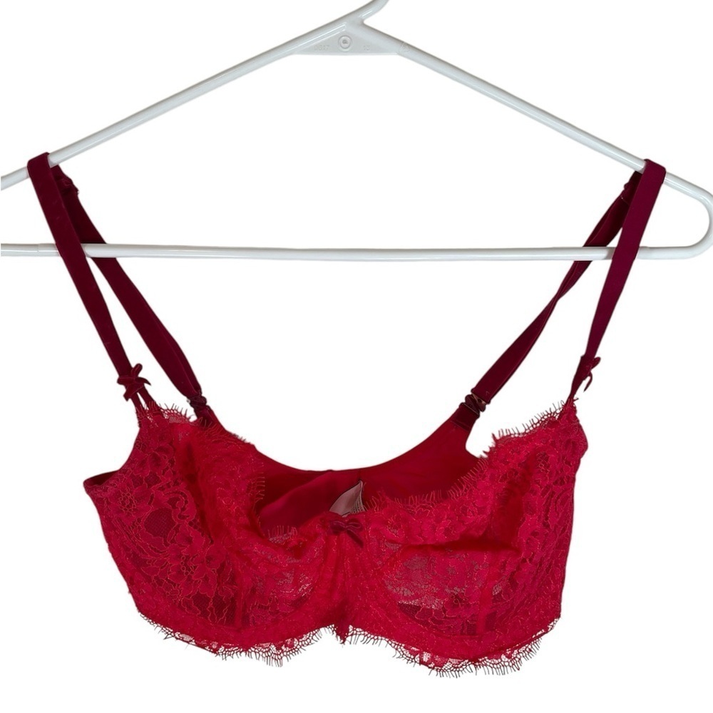 Victoria’s Secret Dream Angels Red Lace Bra - Picture 2 of 9